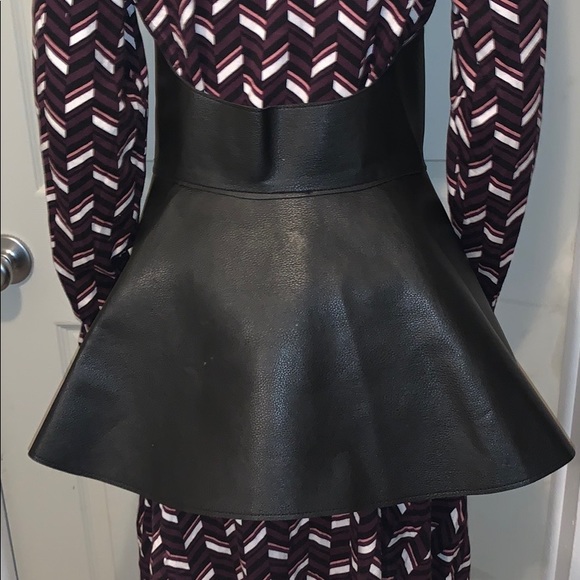 Statement peplum skirt belt - Picture 3 of 3